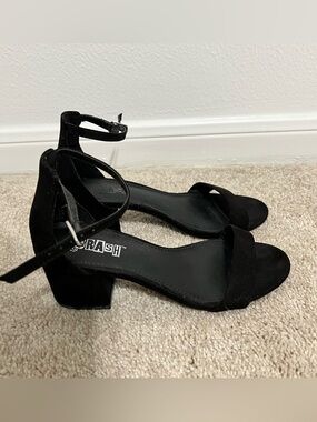 Black Suede Ankle-Strap Block Heel Sandals/heels